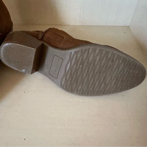 Kohl's Brown Ankle Booties with Western Flair - Picture 3 of 6